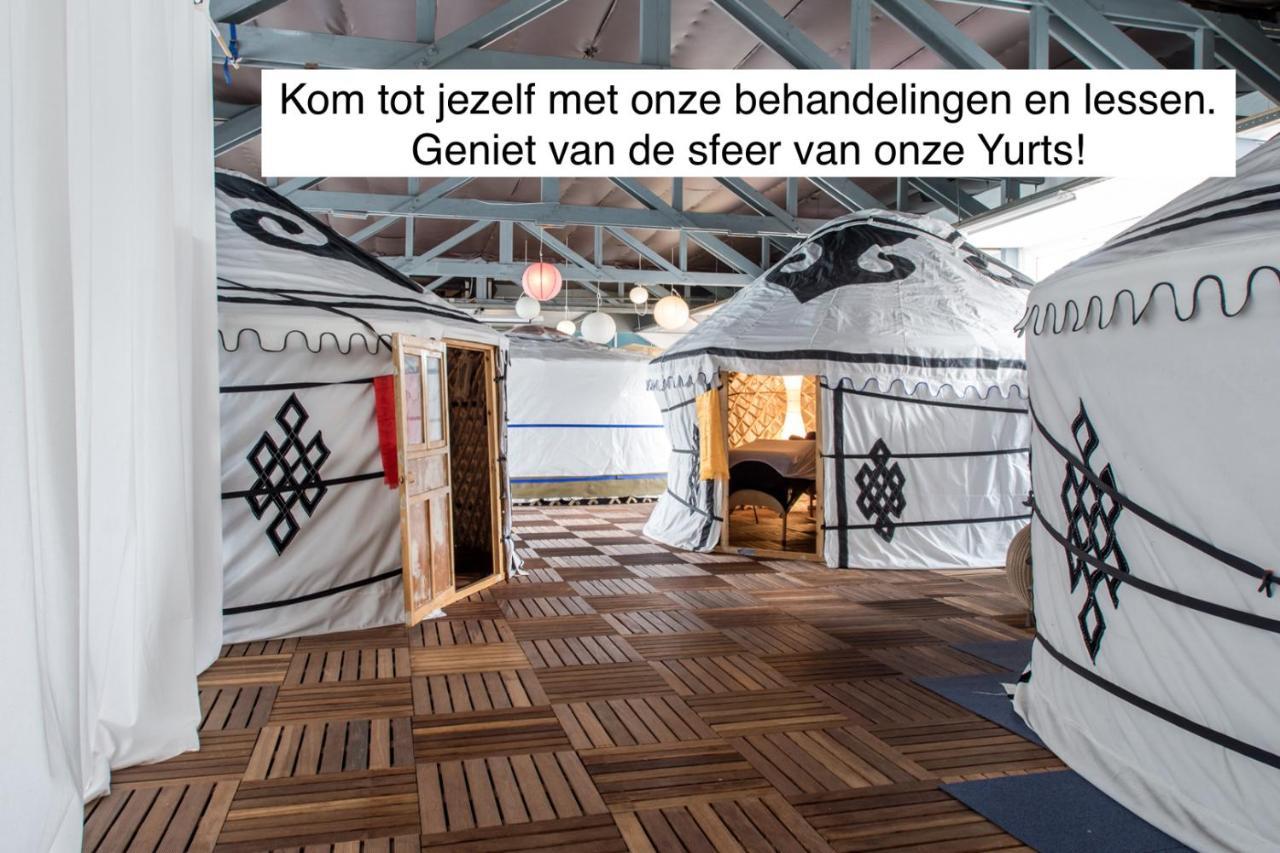 ザーンダム Yurtlife Bed & Breakfast エクステリア 写真